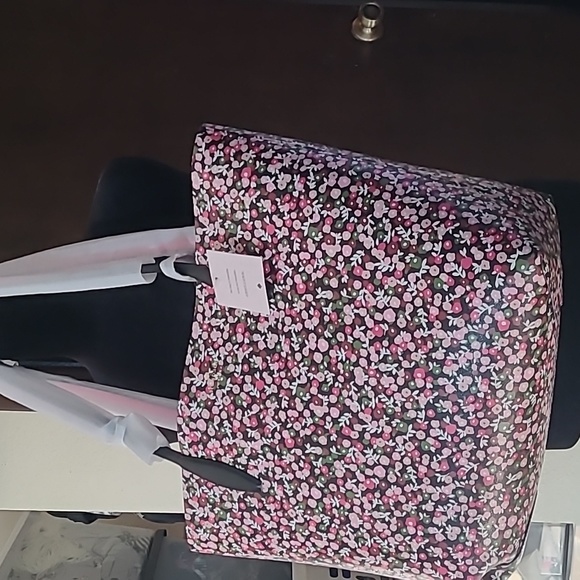 kate spade Handbags - Kate spade large tote